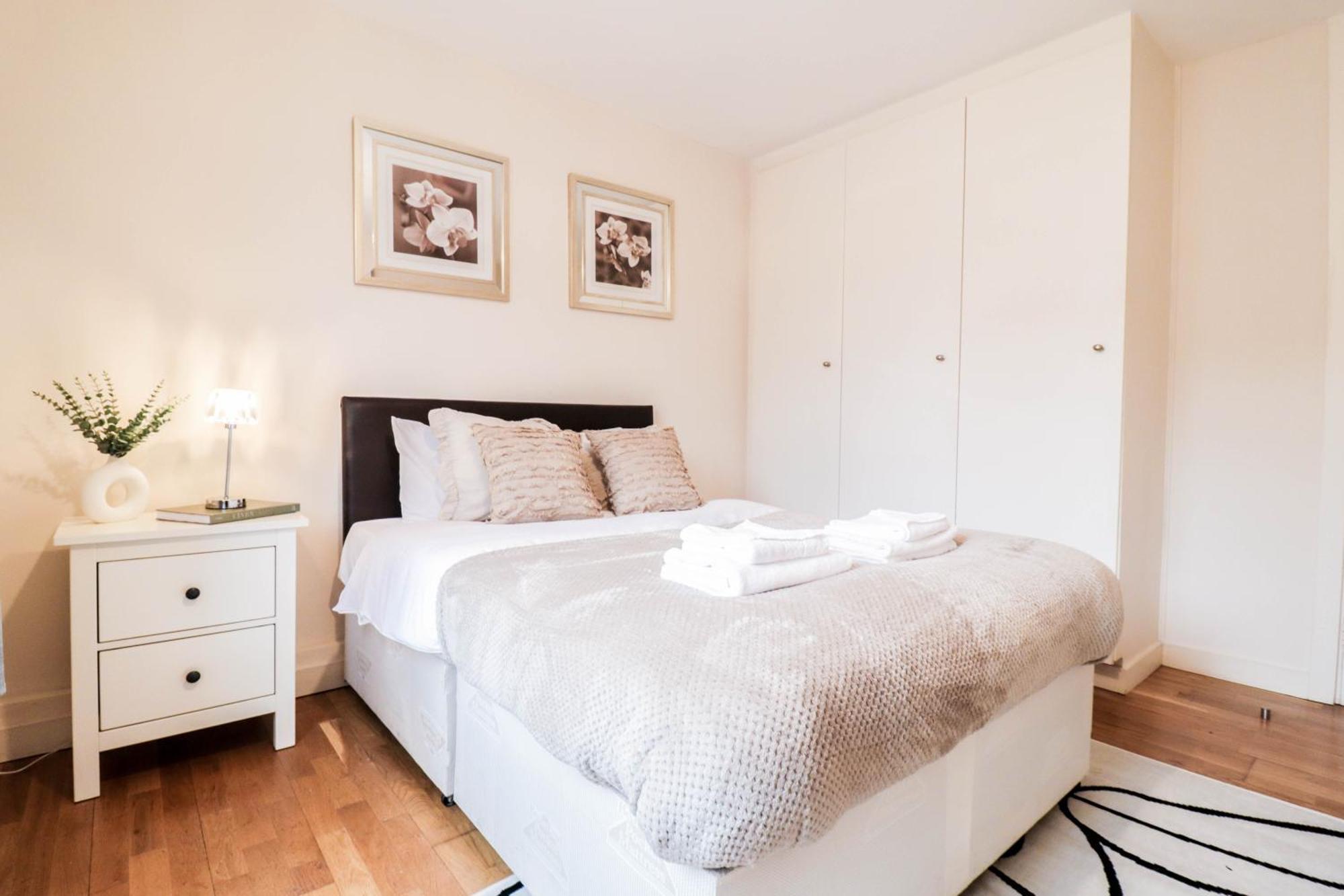 Gorgeous 2-Bedroom London Apartment Лондон Екстер'єр фото
