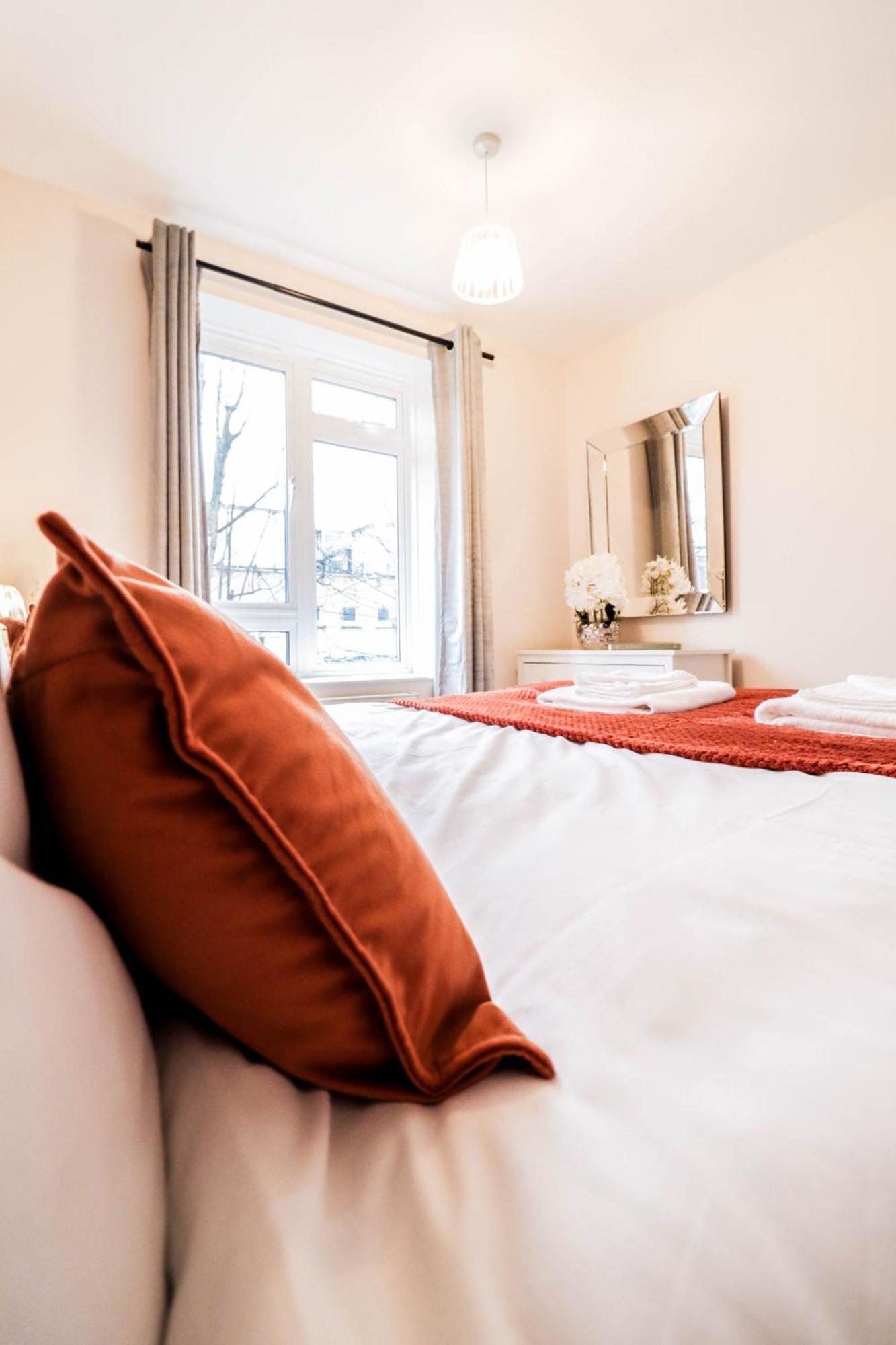 Gorgeous 2-Bedroom London Apartment Лондон Екстер'єр фото
