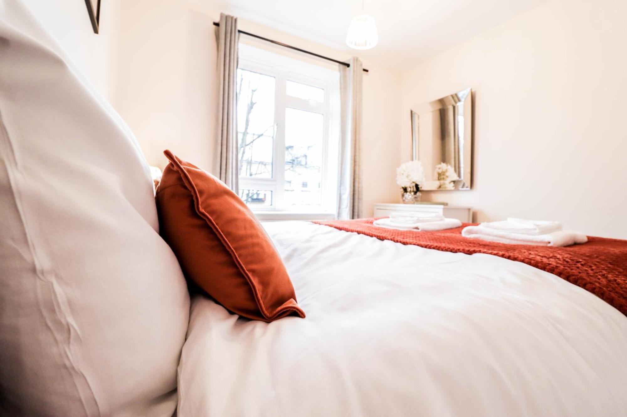 Gorgeous 2-Bedroom London Apartment Лондон Екстер'єр фото