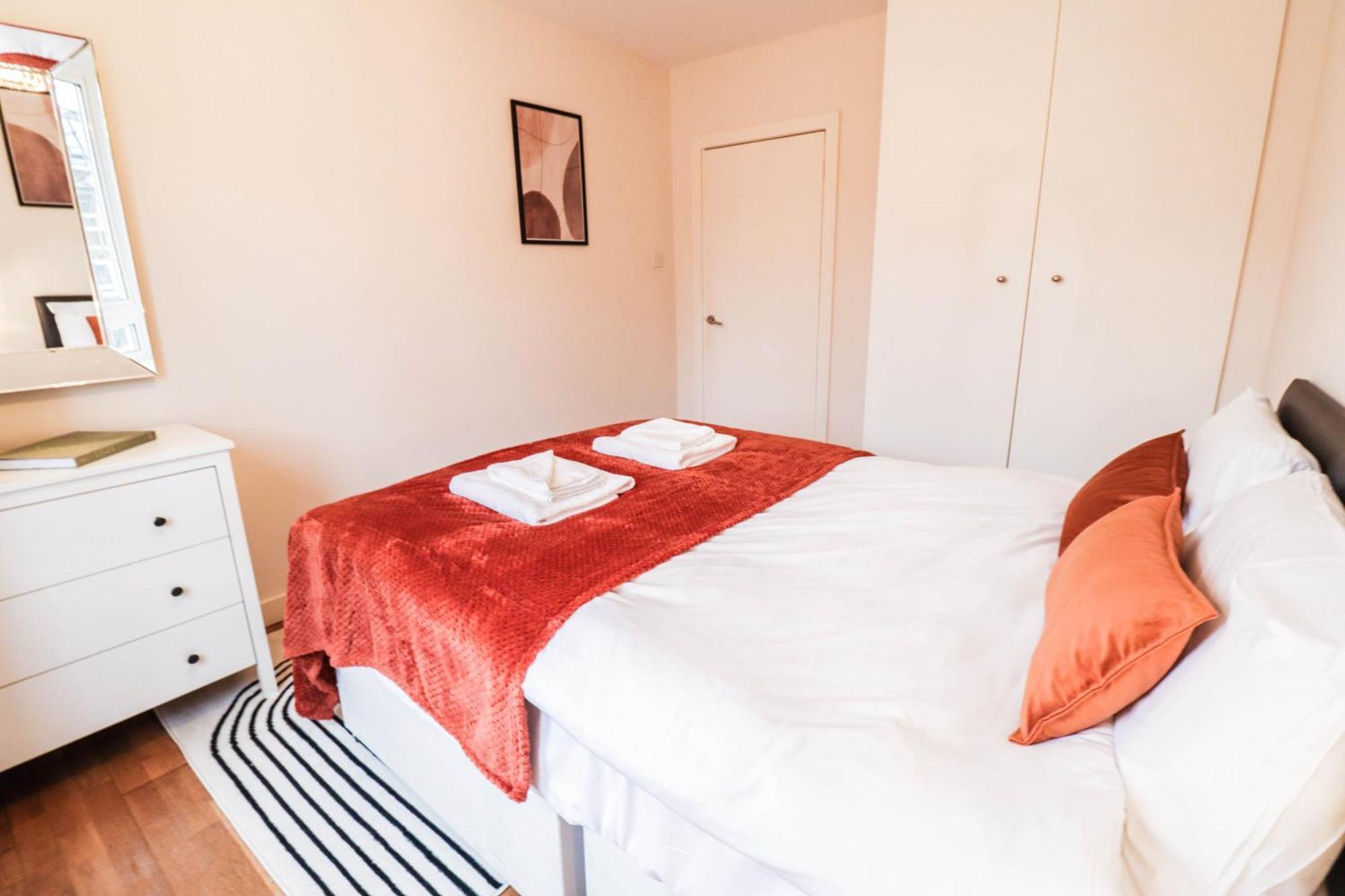 Gorgeous 2-Bedroom London Apartment Лондон Екстер'єр фото