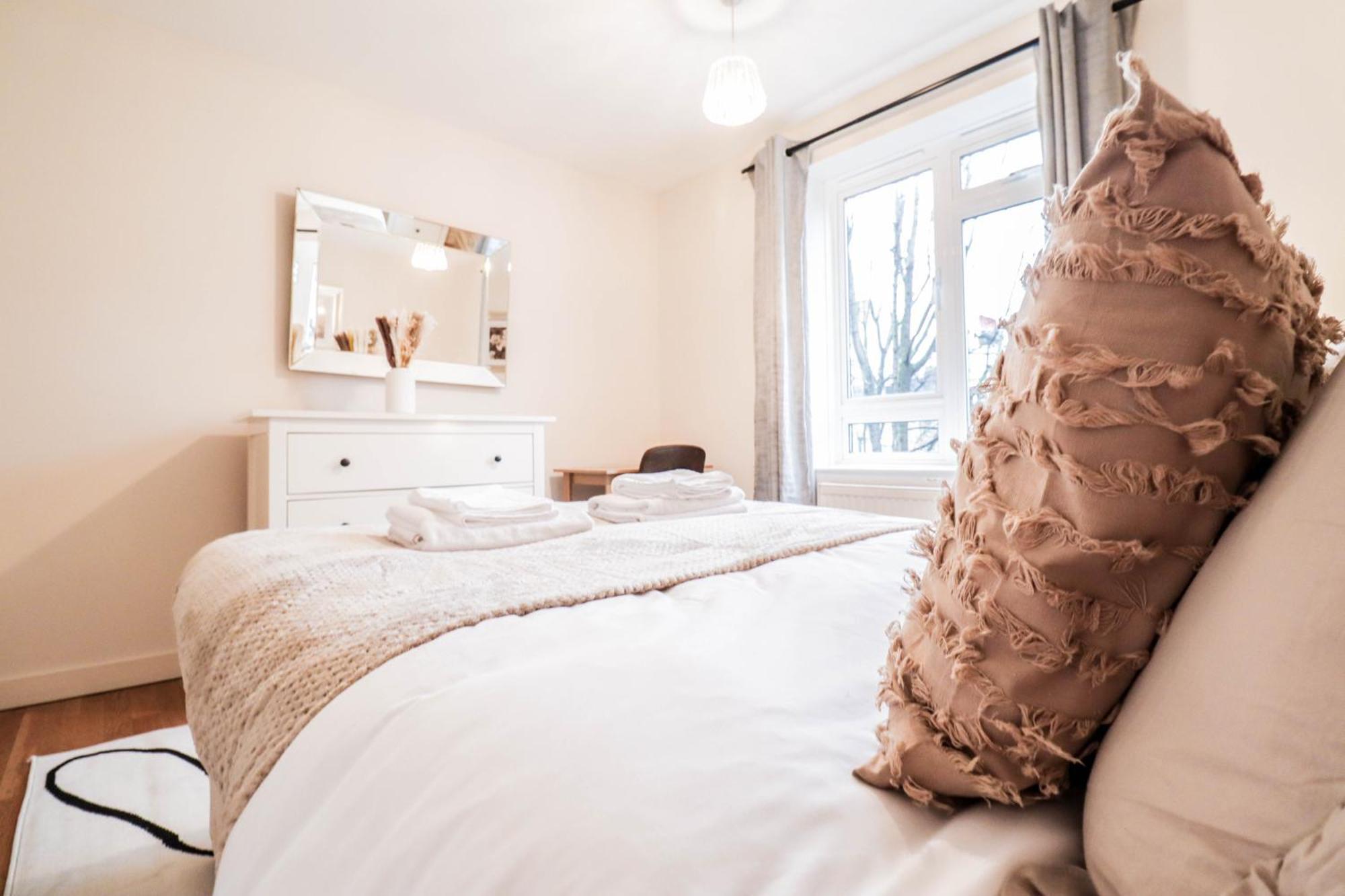 Gorgeous 2-Bedroom London Apartment Лондон Екстер'єр фото