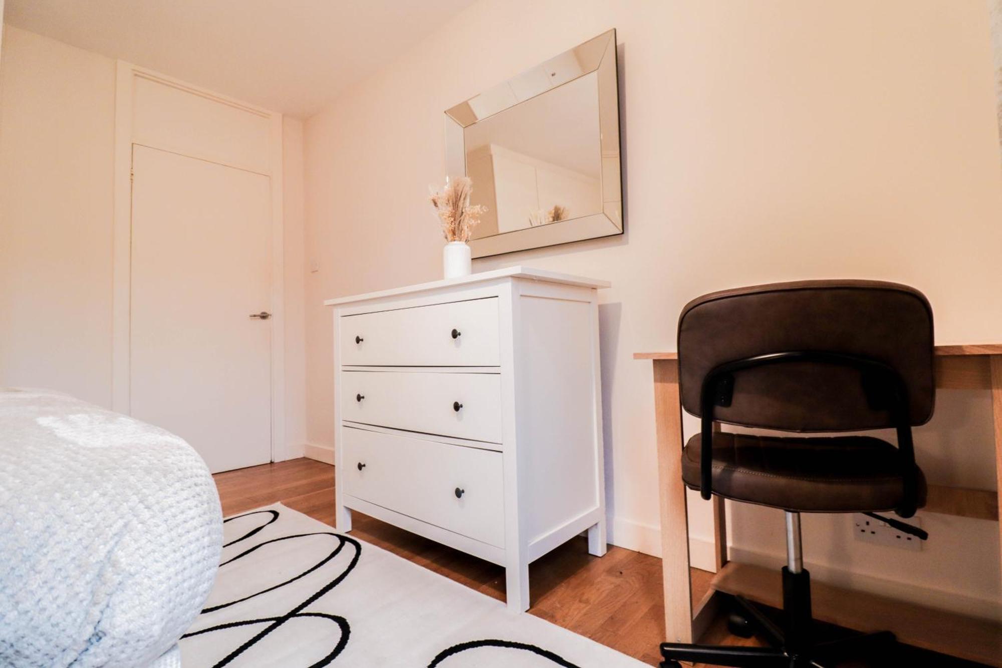 Gorgeous 2-Bedroom London Apartment Лондон Екстер'єр фото
