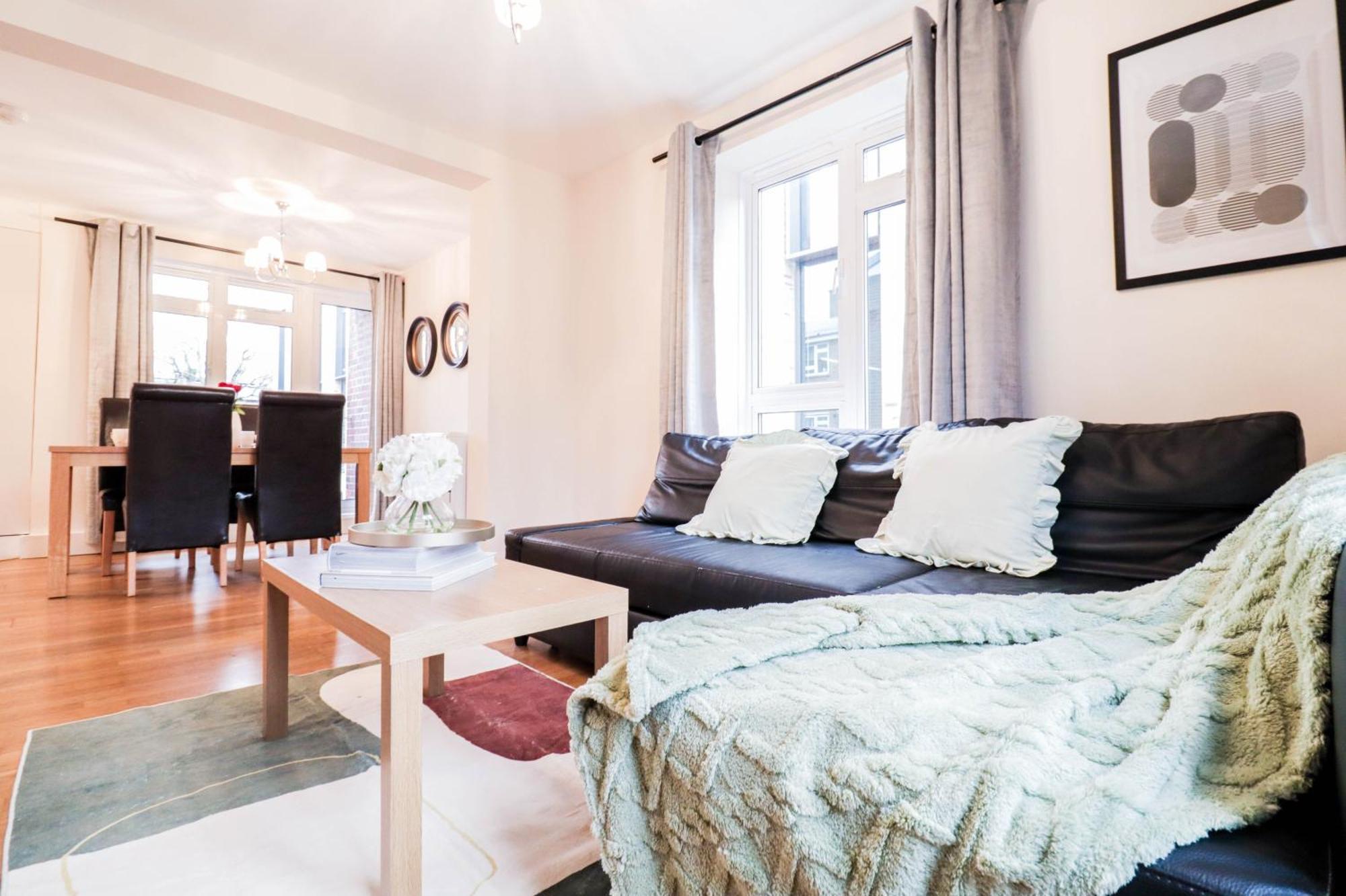Gorgeous 2-Bedroom London Apartment Лондон Екстер'єр фото