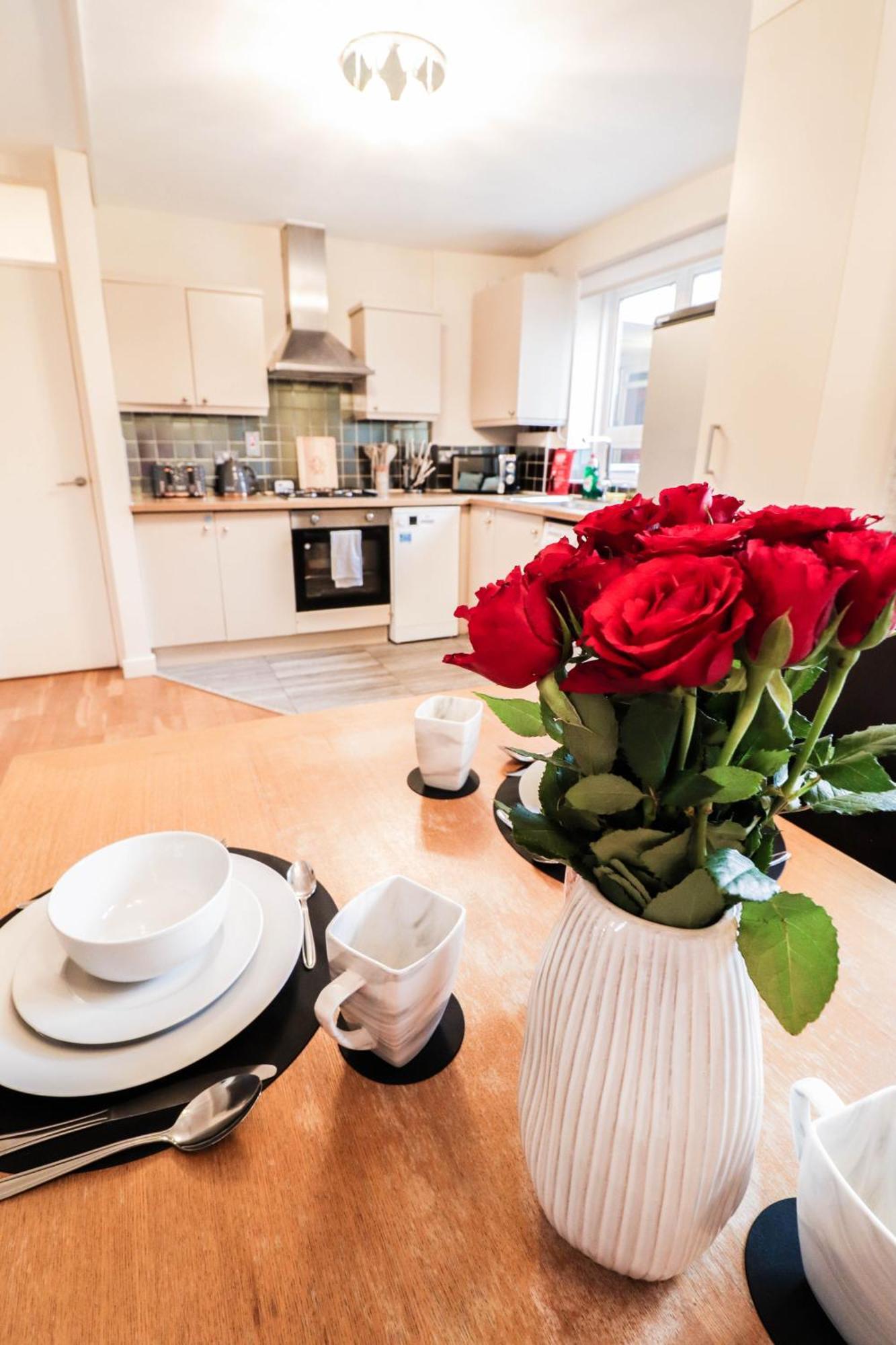 Gorgeous 2-Bedroom London Apartment Лондон Екстер'єр фото
